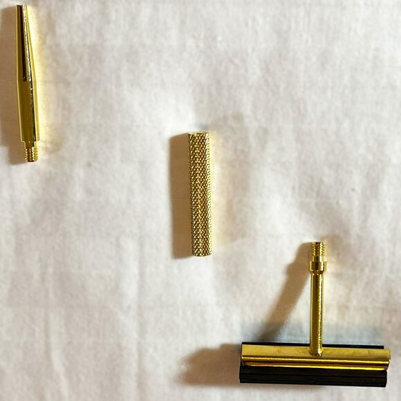 Smythson gold-plated men's travel razor - Picture 5 of 12